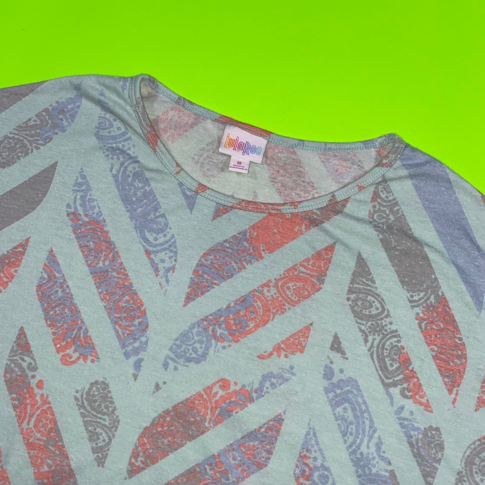 LuLaRoe Aqua Paisley Print Tunic Top Size M Short‎ Sleeve